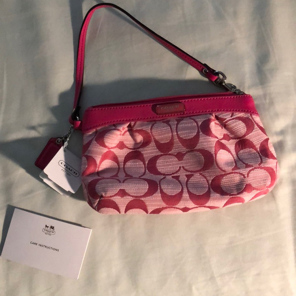 ❌SOLD❌Mini Coach Purse - Picture 2 of 6